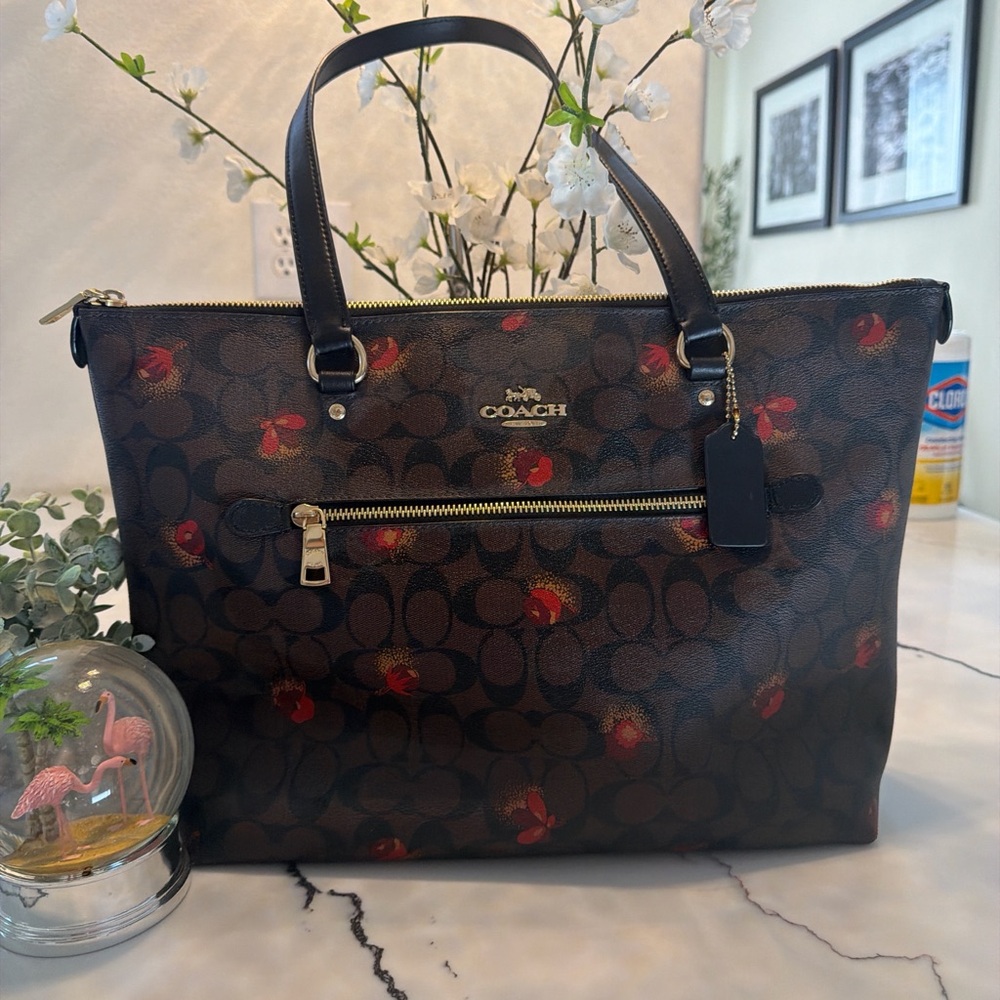Coach Black and Brown Tote with Red Accents - Picture 8 of 15